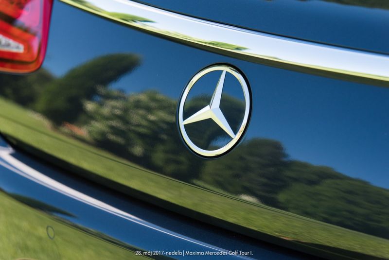 Mercedes Maxima golf tour