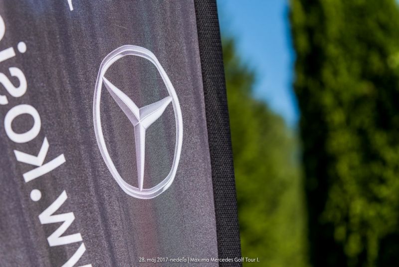 Mercedes Maxima golf tour