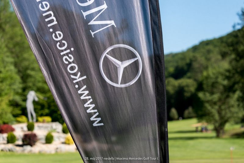 Mercedes Maxima golf tour
