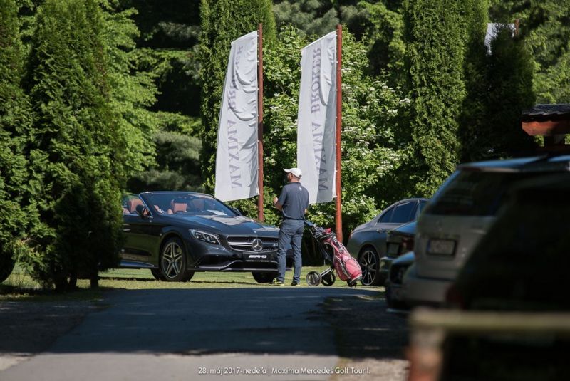 Mercedes Maxima golf tour