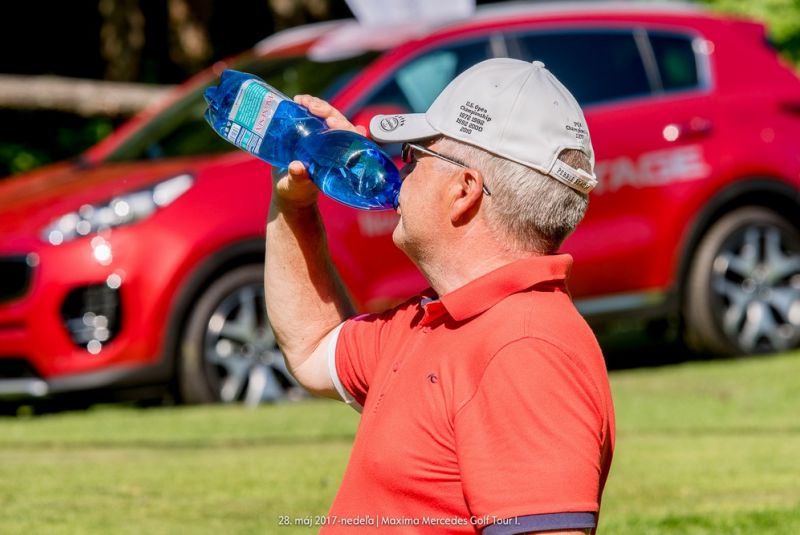 Mercedes Maxima golf tour