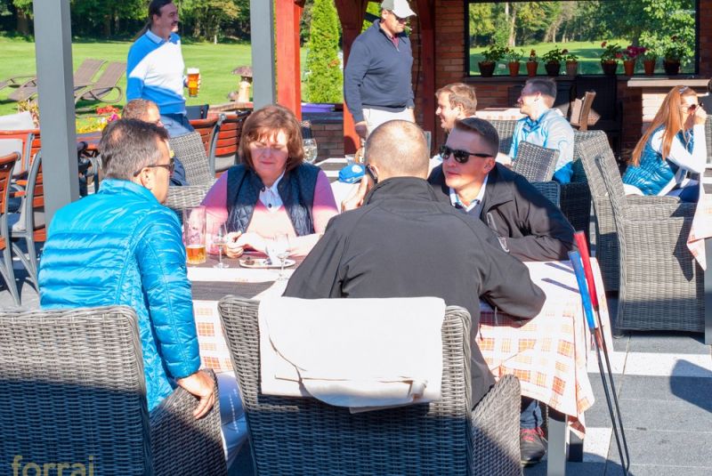 Pilous Wood golf cup