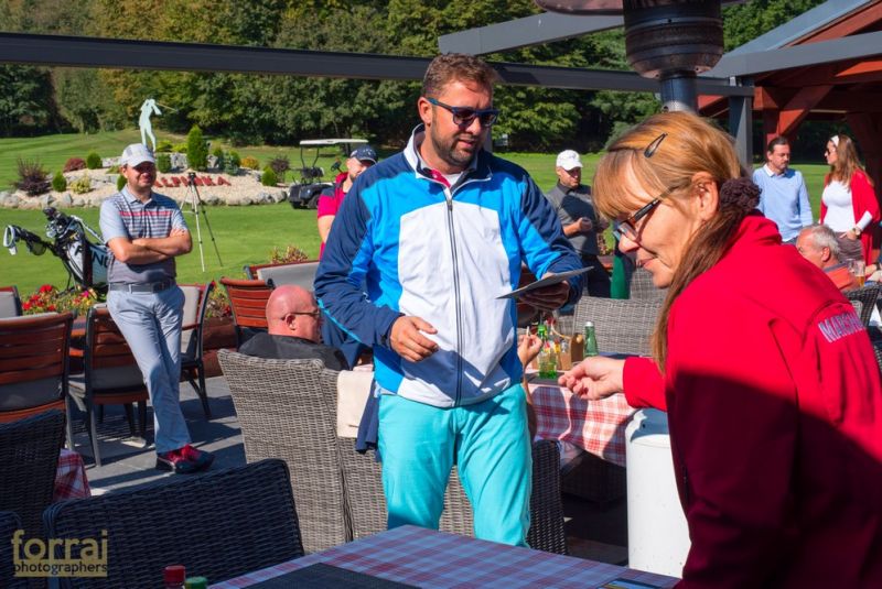Pilous Wood golf cup