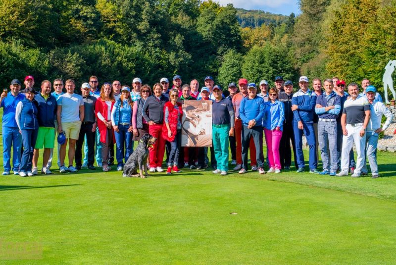 Pilous Wood golf cup