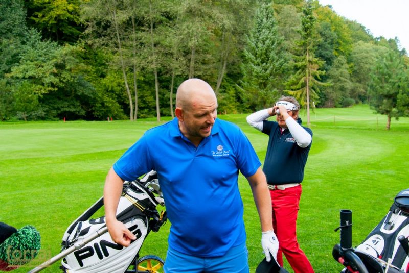 Pilous Wood golf cup