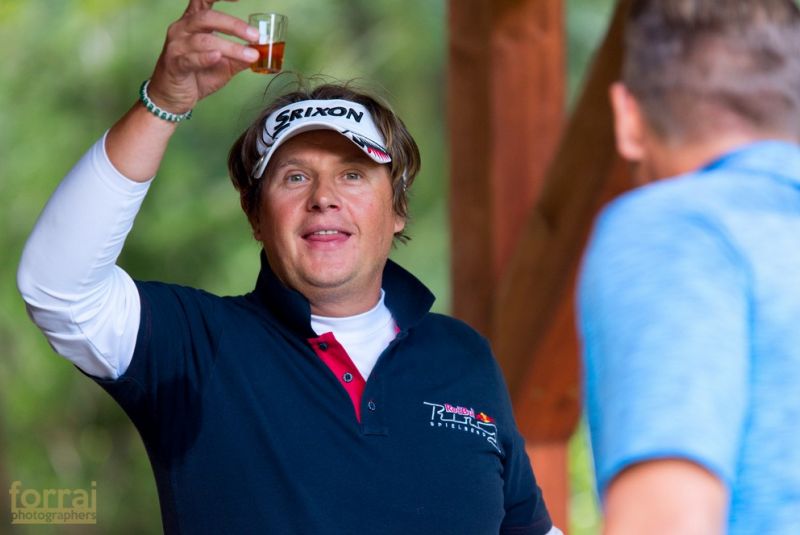 Pilous Wood golf cup