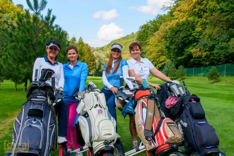 Pilous Wood golf cup