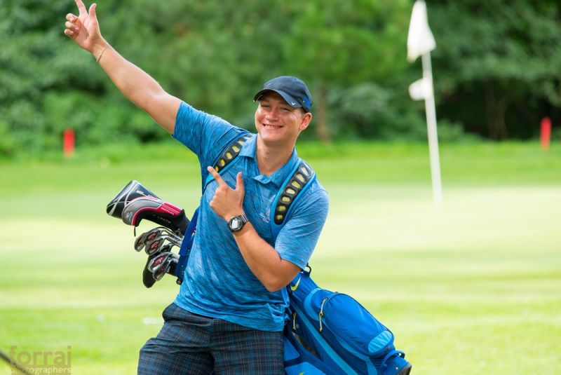 Pilous Wood golf cup