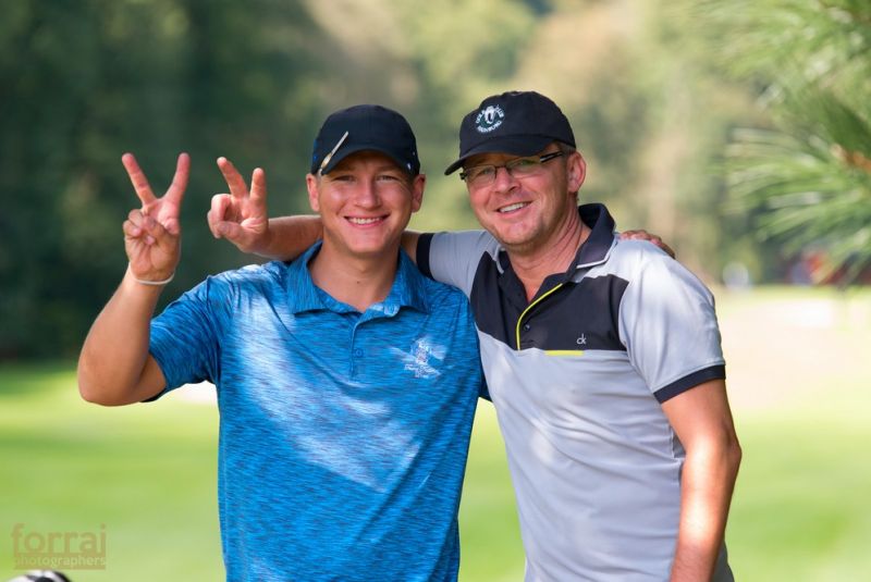 Pilous Wood golf cup