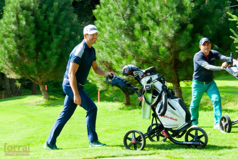 Pilous Wood golf cup