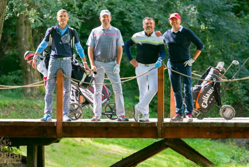 Pilous Wood golf cup