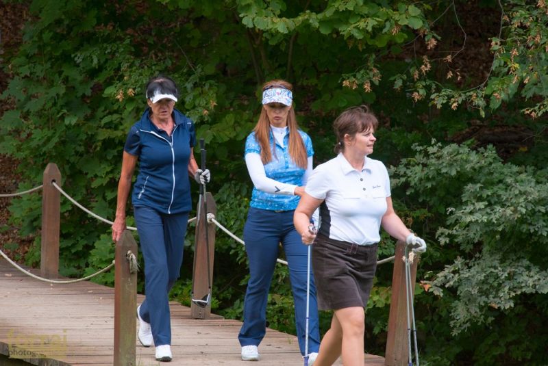 Pilous Wood golf cup