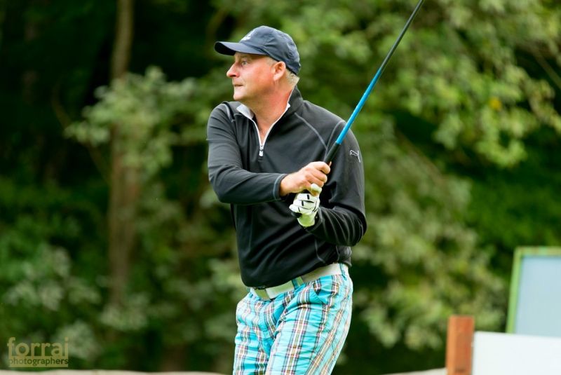 Pilous Wood golf cup
