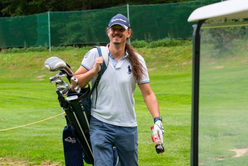 Pilous Wood golf cup