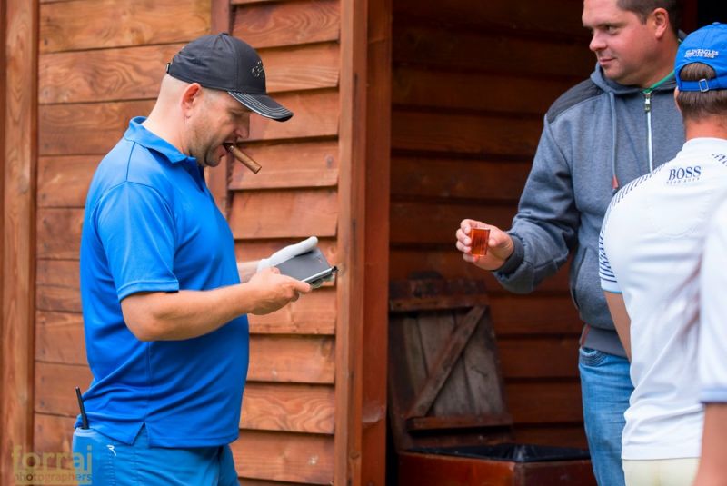 Pilous Wood golf cup