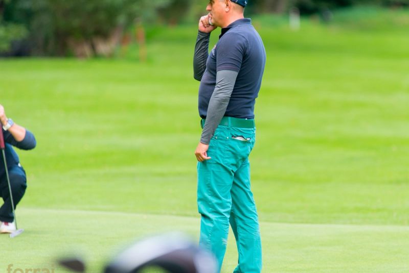 Pilous Wood golf cup