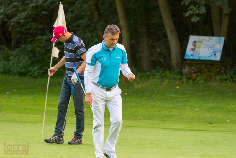 Pilous Wood golf cup