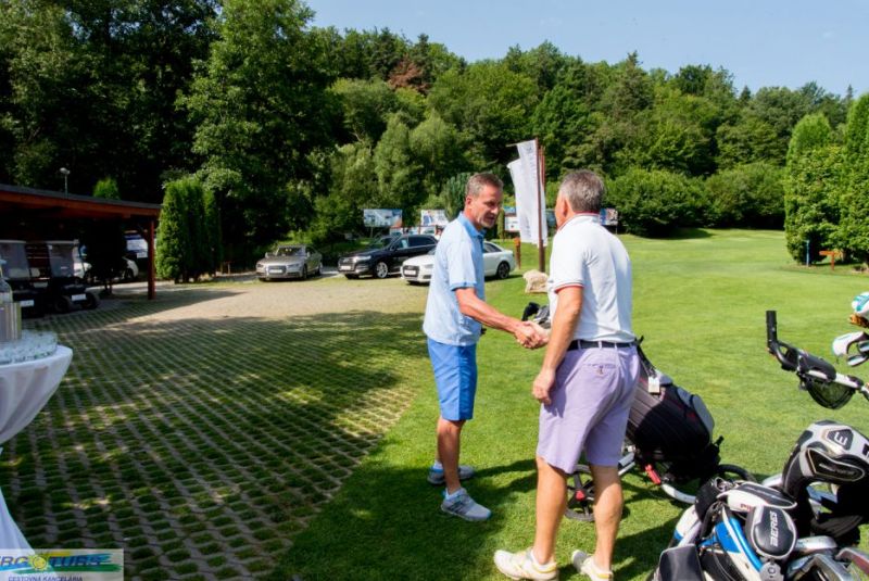 TRGOTURS Golf Cup