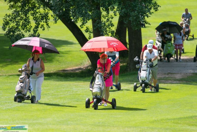 TRGOTURS Golf Cup