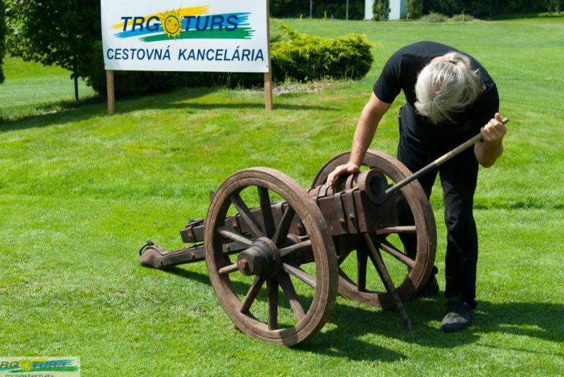 TRGOTURS Golf Cup
