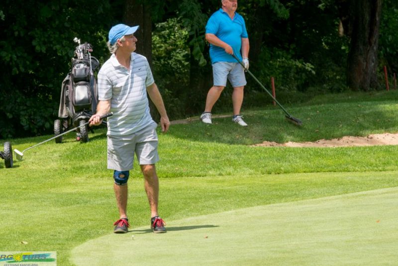TRGOTURS Golf Cup