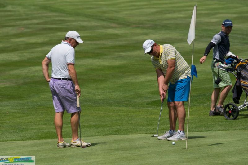 TRGOTURS Golf Cup