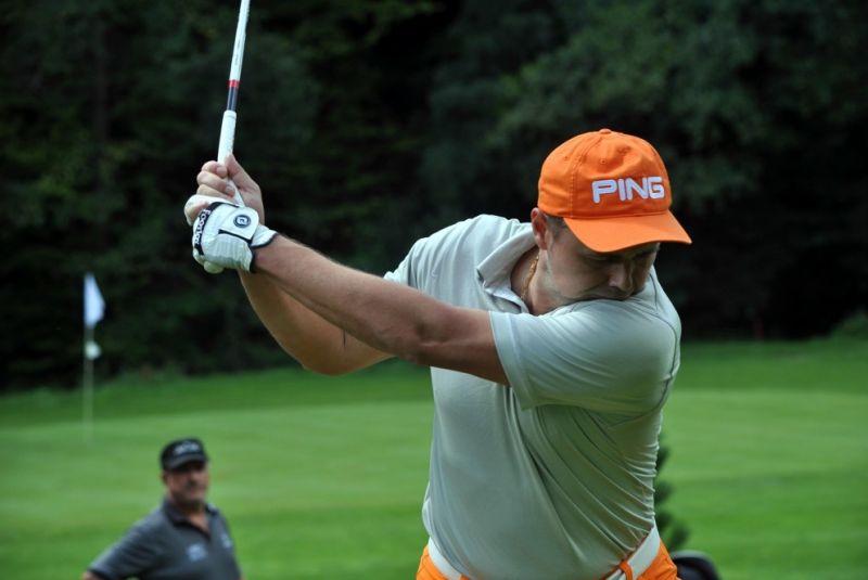 AEGON Golf & Hot Chilly poker