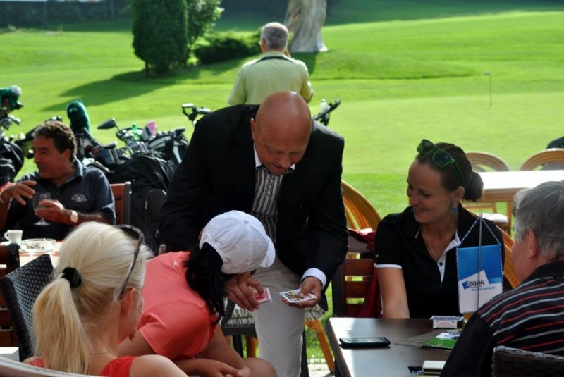 AEGON Golf & Hot Chilly poker