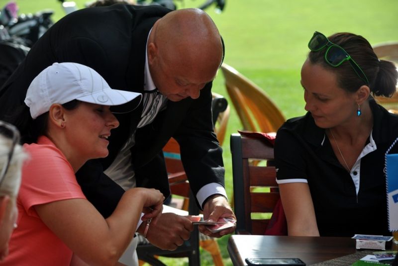 AEGON Golf & Hot Chilly poker