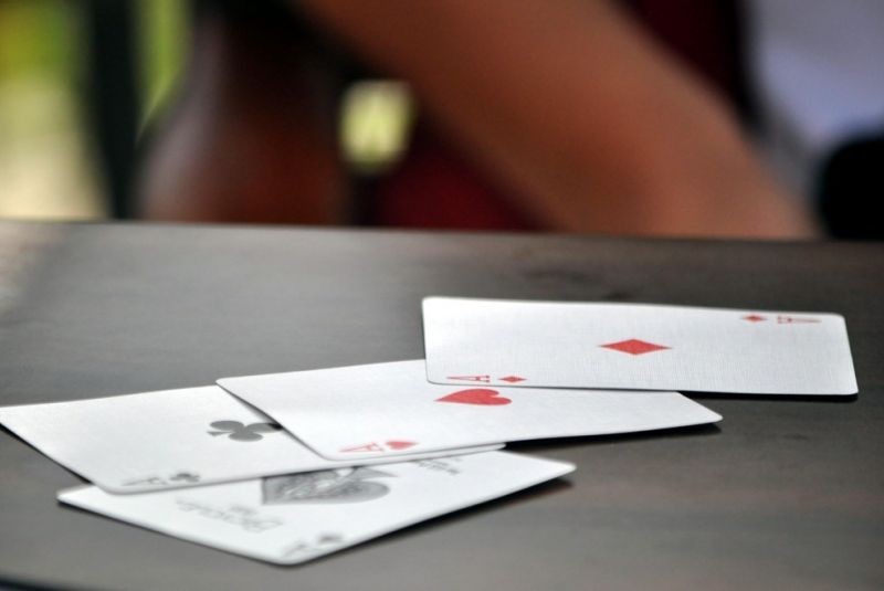 AEGON Golf & Hot Chilly poker