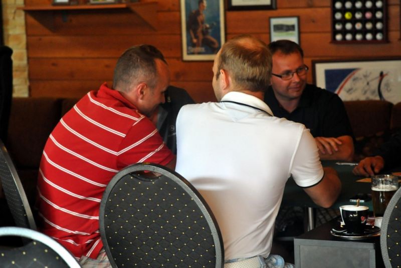 AEGON Golf & Hot Chilly poker