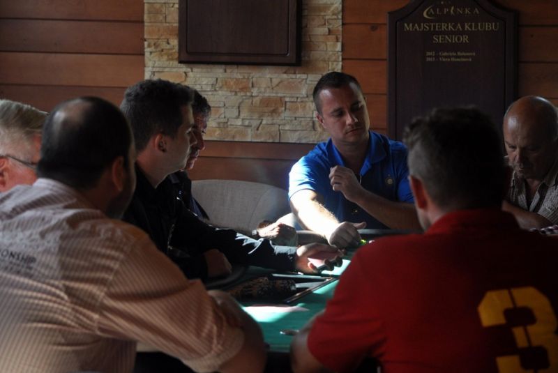 AEGON Golf & Hot Chilly poker