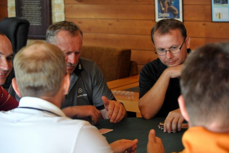 AEGON Golf & Hot Chilly poker