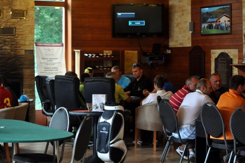 AEGON Golf & Hot Chilly poker