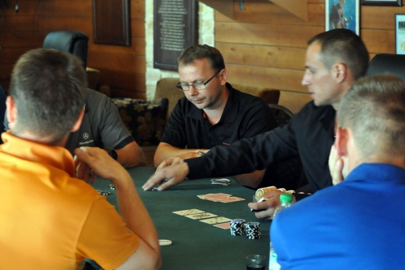 AEGON Golf & Hot Chilly poker