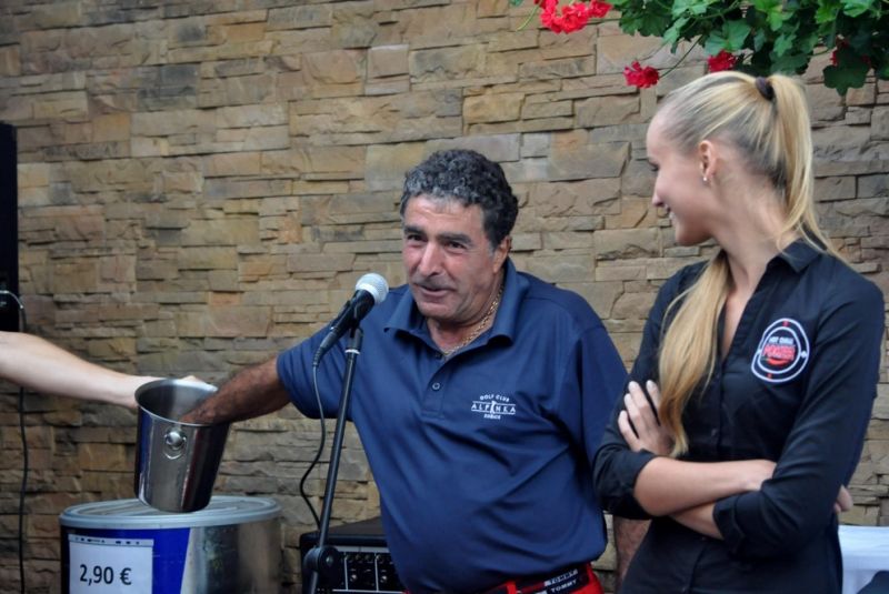 AEGON Golf & Hot Chilly poker