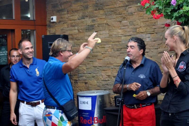 AEGON Golf & Hot Chilly poker