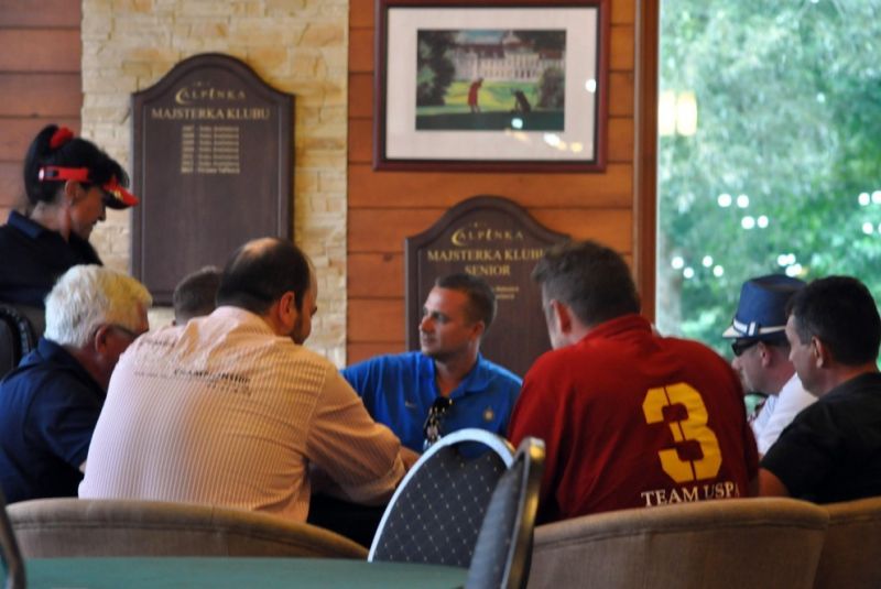 AEGON Golf & Hot Chilly poker