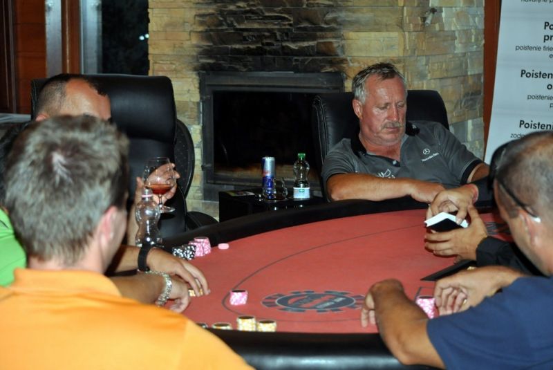 AEGON Golf & Hot Chilly poker