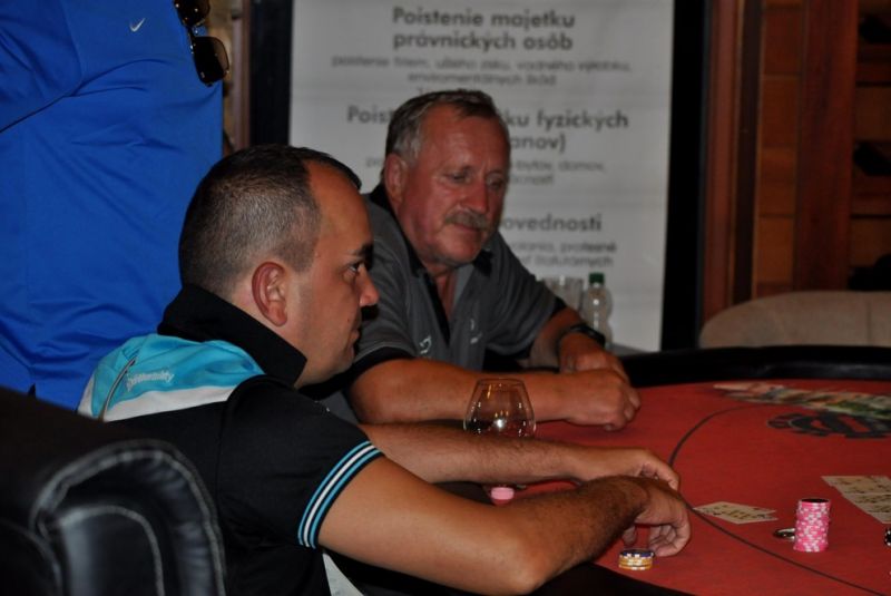 AEGON Golf & Hot Chilly poker
