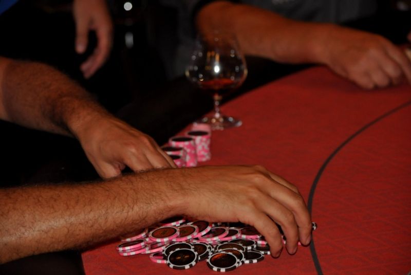 AEGON Golf & Hot Chilly poker