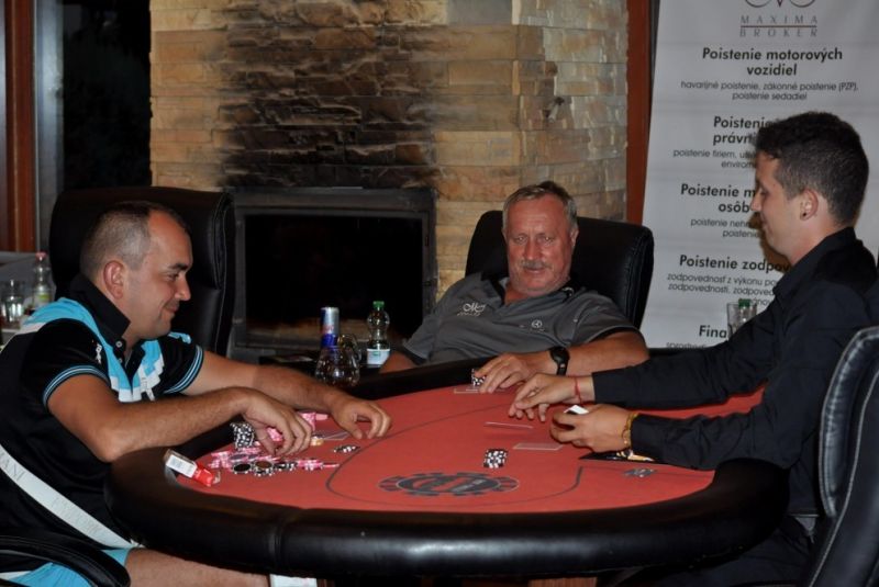 AEGON Golf & Hot Chilly poker