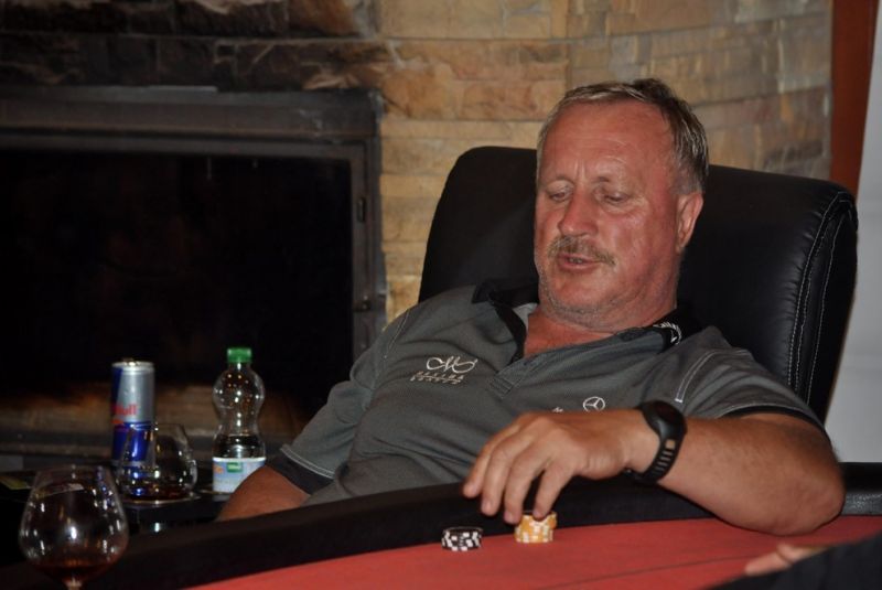 AEGON Golf & Hot Chilly poker