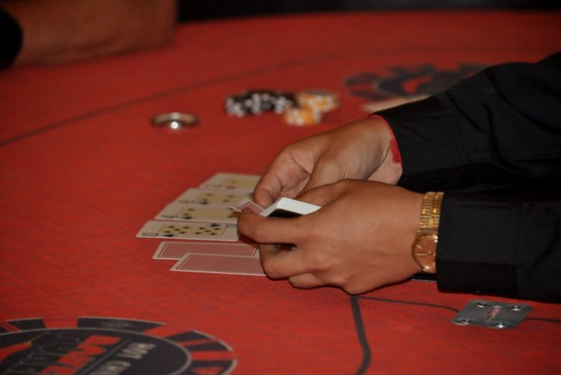 AEGON Golf & Hot Chilly poker