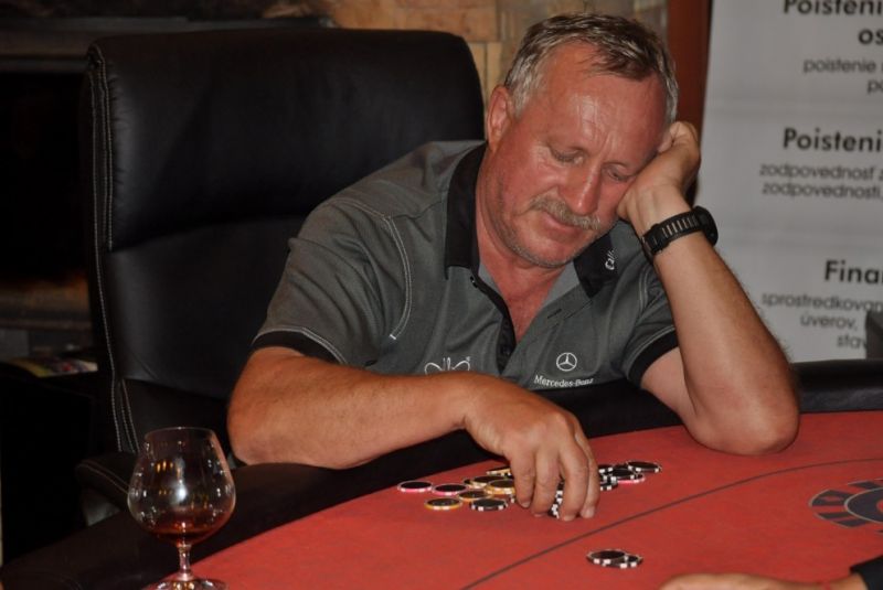 AEGON Golf & Hot Chilly poker