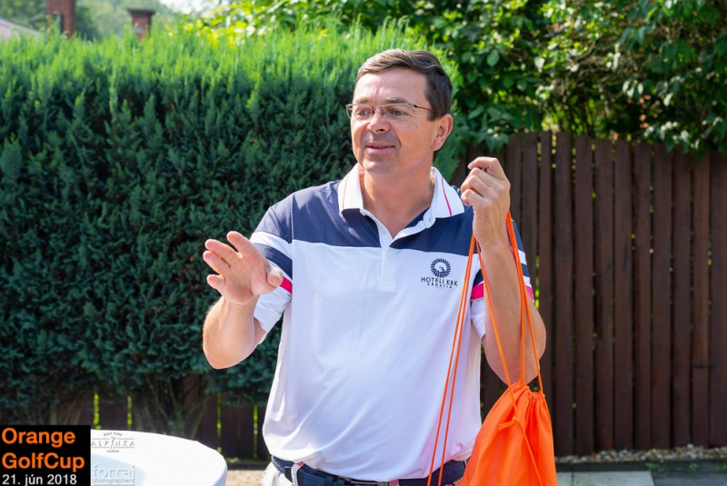 Orange Golf Cup